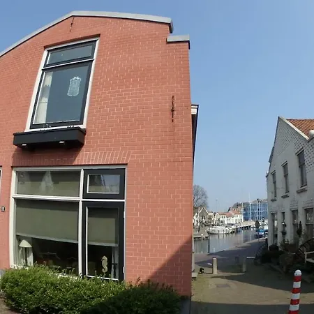 Het Rode Huisje Holiday home *